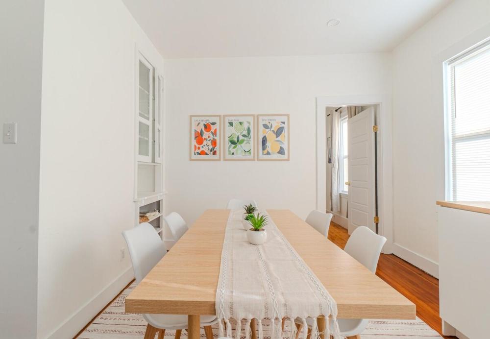 Harvard 3BDR- 5 Min Walk to Davis Sq - Free Parking